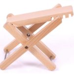 Banquito apoya pie de madera